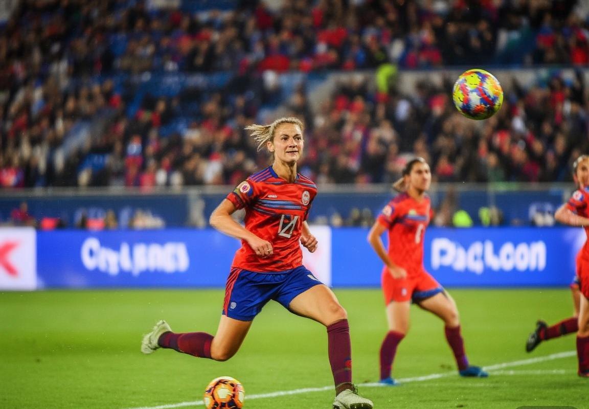 2019法甲女足巅峰对决：巴黎日耳曼VS里昂精彩回顾(图4)