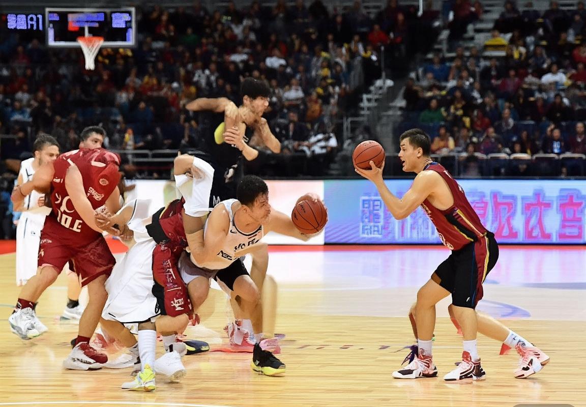 2018 CBA季后赛：辽宁队VS上海队经典对决回顾(图2)